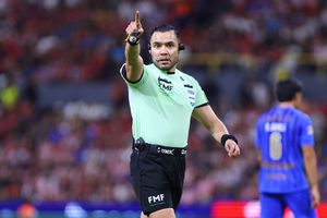 Exfigura de Atlas cuestiona arbitraje en el Clásico Tapatío