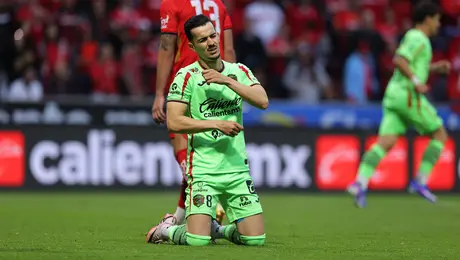 Polémica con penal que árbitro no marcó en el Toluca vs Bravos de Juárez