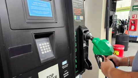 Desde septiembre del año pasado el litro de gasolina regular no supera los 24 pesos/Pixabay
