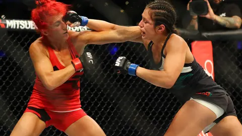 Randa Markos y Alexa Grasso, durante la UFC Fight Night, celebrado en la Arena Ciudad de México | IMAGO 7