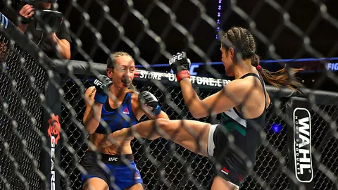 Heather Clark y Alexa Grasso, durante la UFC Fight Night, celebrado en la Arena Ciudad de México | IMAGO 7