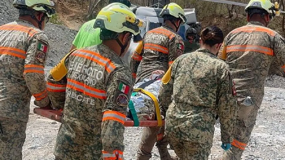 El minero narró que nunca perdió la fe y sabía que lo rescatarían en cualquier momento / FB: @SEDENAmxOficial