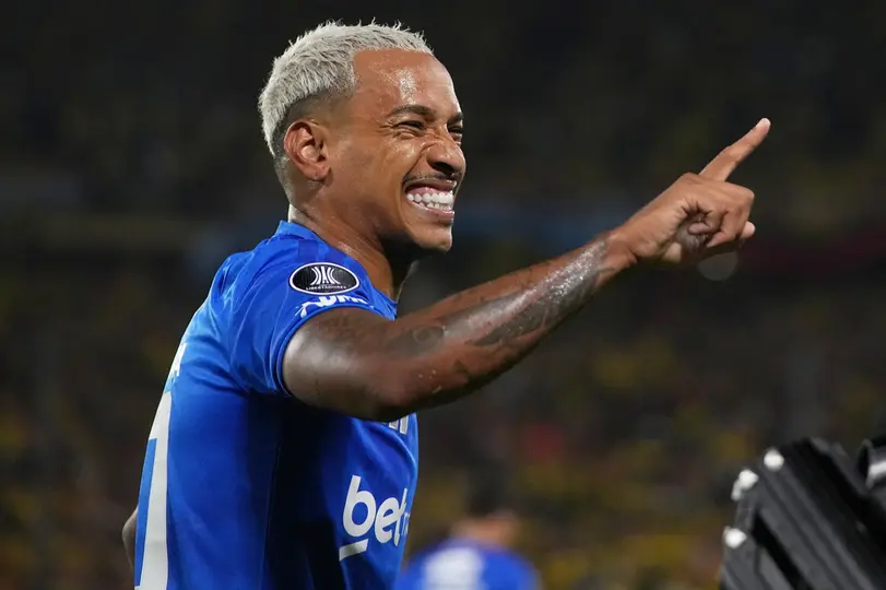 Matheus Pereira marcó el único gol del juego entre Barcelona y Cruzeiro | AP