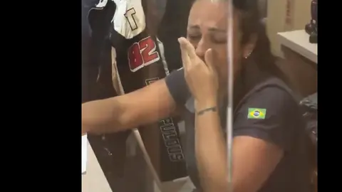 El video muestra la reacción de sorpresa y emoción de las empleadas. / RS