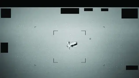 Los videos revelados no son muy claros con la presencia de ovnis / Especial
