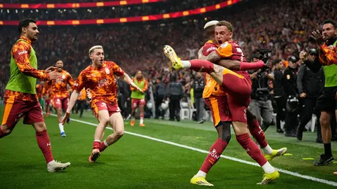 Equipo. de Galatasaray celebrando su titulo en la Superlig | AP