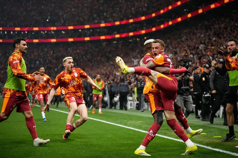 Equipo. de Galatasaray celebrando su titulo en la Superlig | AP
