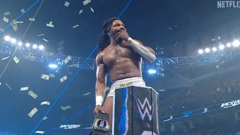 Trick Williams reteniendo su Campeonato de los Estados Unidos ante Sami Zayn