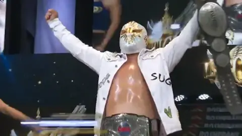 Místico ingresando al cuádrilatero en la Arena México l Captura