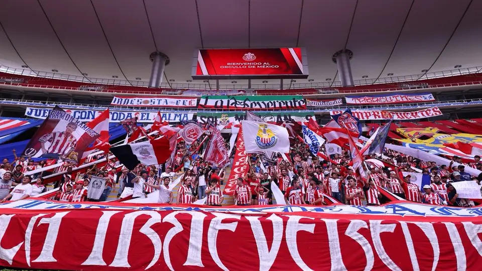 Chivas festeja con su público en el Estadio Akron a un día del juego de Vuelta ante Tigres: "120 años de legado"