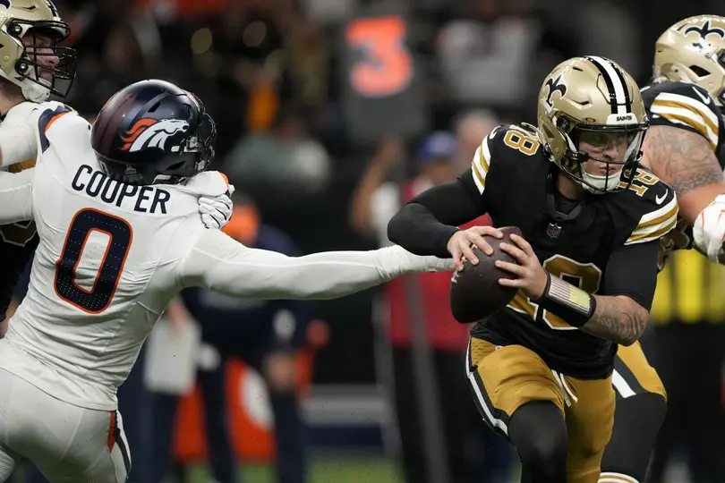 Jonathon Cooper con los Denver Broncos en la Temporada 2024 de la NFL | AP
