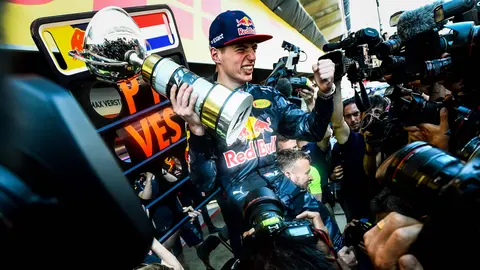 Max Verstappen en celebración en el Gran Premio de España 2016, su primera victoria en F1 | RED BULL