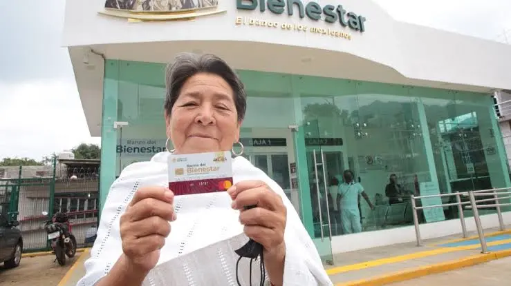 Las autoridades recomiendan reunir con anticipación los documentos requeridos para evitar contratiempos./ RS