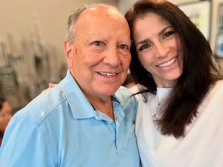 El padre de Alessandra Rosaldo falleció el 8 de junio a los 84 años. / @alexrosaldo