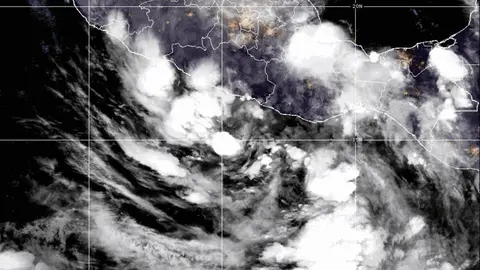 Boris ingresó a territorio nacional con vientos sostenidos de 65 km/h y rachas de hasta 85 km/h. / AP