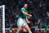 Raúl Jiménez en celebración con la Selección Mexicana | IMAGO 7