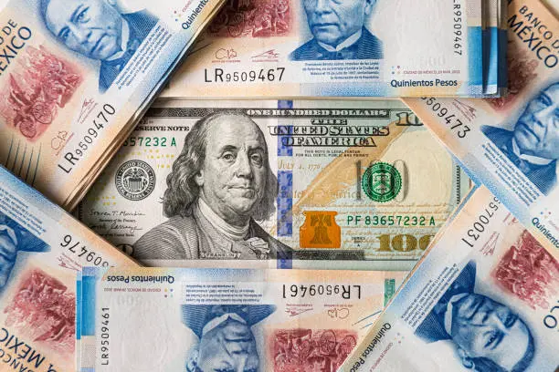 Organizar con anticipación el cambio de divisas permitirá a los aficionados disfrutar del Mundial 2026 sin contratiempos. / iStock