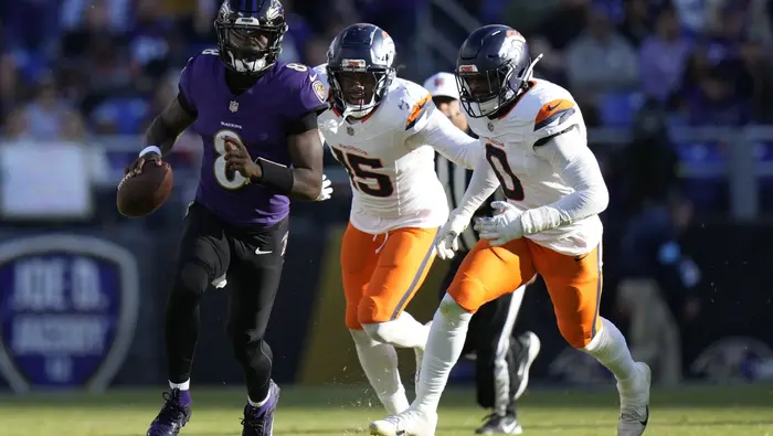 Jonathon Cooper con los Denver Broncos en la Temporada 2024 de la NFL | AP