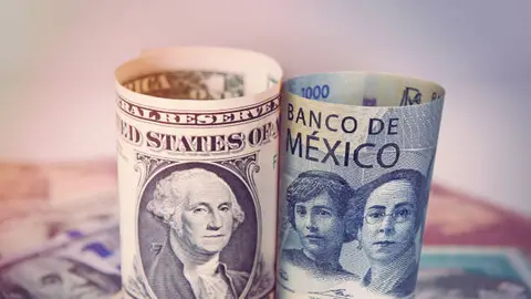 El AICM es una de las opciones más seguras para que los turistas obtengan sus primeros pesos al llegar a México. / iStock