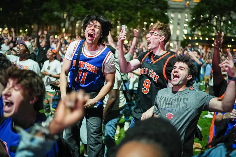 Aficionados de los Knicks a las afueras del Madison Square Garden | AP