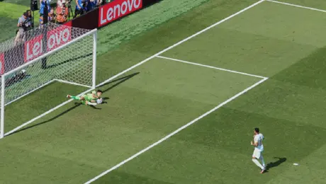¡Inverosímil! Mbappé falló penalti ante Marruecos