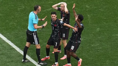 ¿La venganza de Cristiano? Tres árbitros portugueses pitaran el Argentina vs Suiza