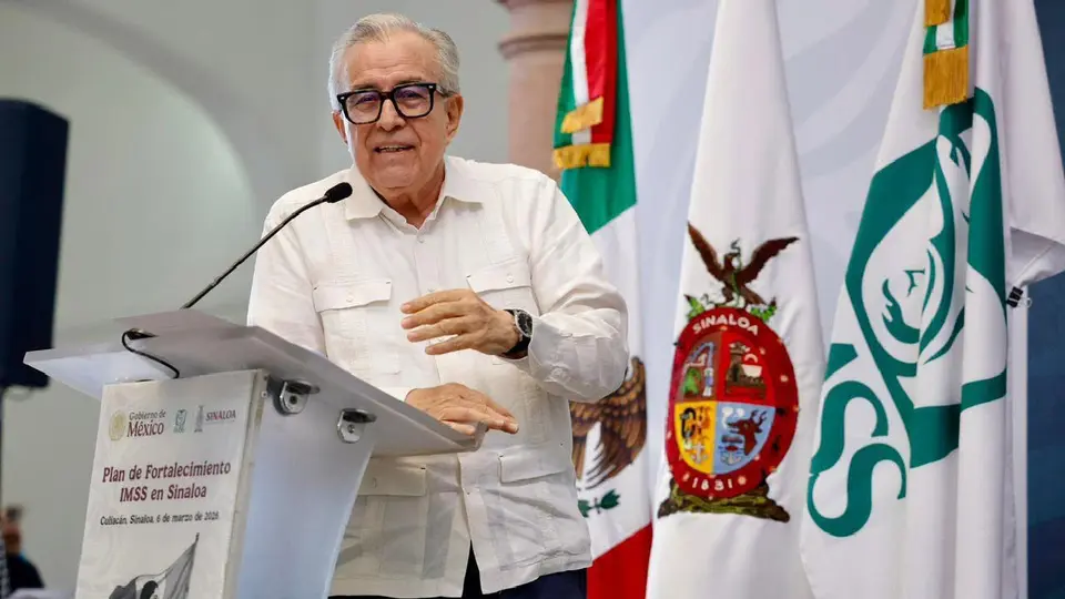 Rubén Rocha Moya usó sus redes sociales para explicar su situación política actual / FB: @RochaMoyaR