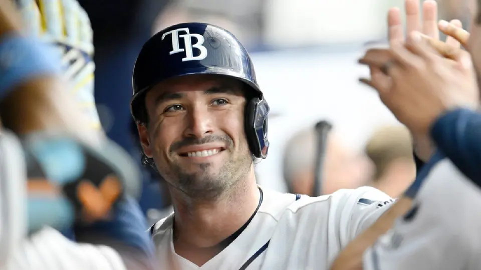 Nick Fortes con los Rays tras hit de Aranda| AP