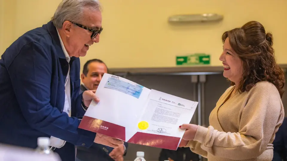 El morenista niega que esté recibiendo seguridad por parte del Gobierno federal / FB: @RochaMoyaR
