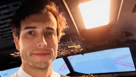 Piloto se arroja de un avión en pleno vuelo y muere; alumna salva la aeronave