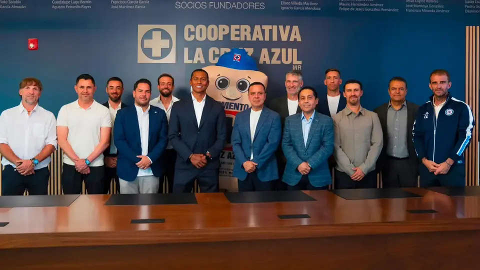 Así queda el organigrama de Cruz Azul: el cuerpo técnico que acompañará a Joel Huiqui