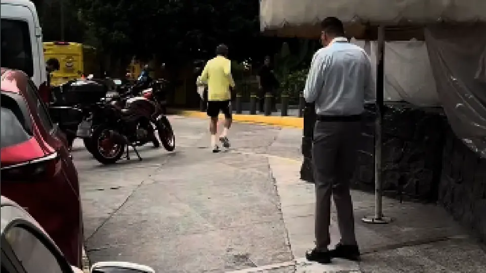 Guillermo Almada sorprende al correr por Periférico durante la pretemporada del América