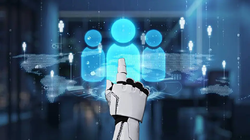 Una iniciativa en el Congreso propone aumentar la indemnización para empleados cuyo puesto sea sustituido por sistemas de inteligencia artificial. / iStock