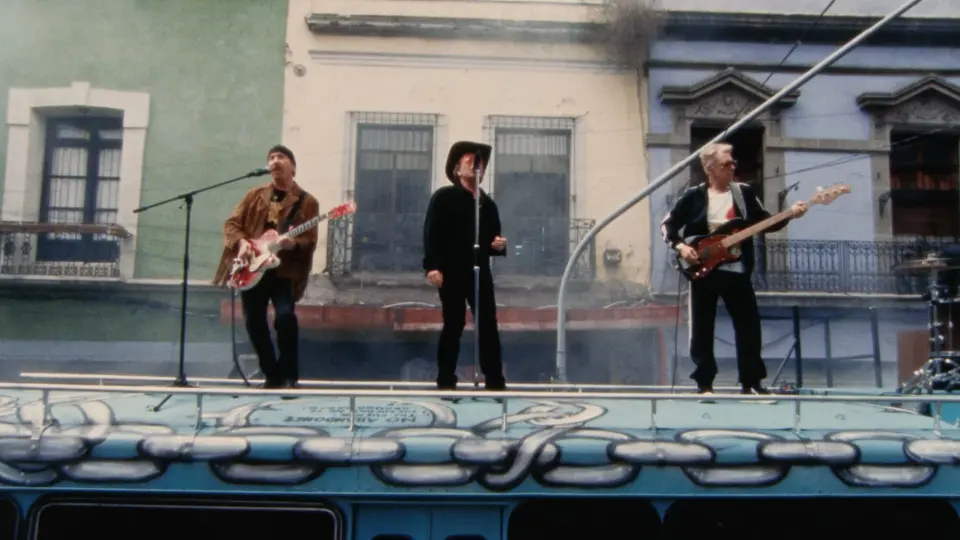 Jacknife Lee, productor del sencillo, ha trabajado anteriormente con U2 en otros proyectos de estudio. / YT: U2.