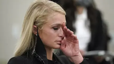 Paris Hilton celebra cierre del internado donde denunció abusos en su adolescencia