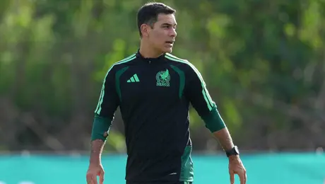 Rafa Márquez tiene en puerta sus primeros rivales al frente del Tri