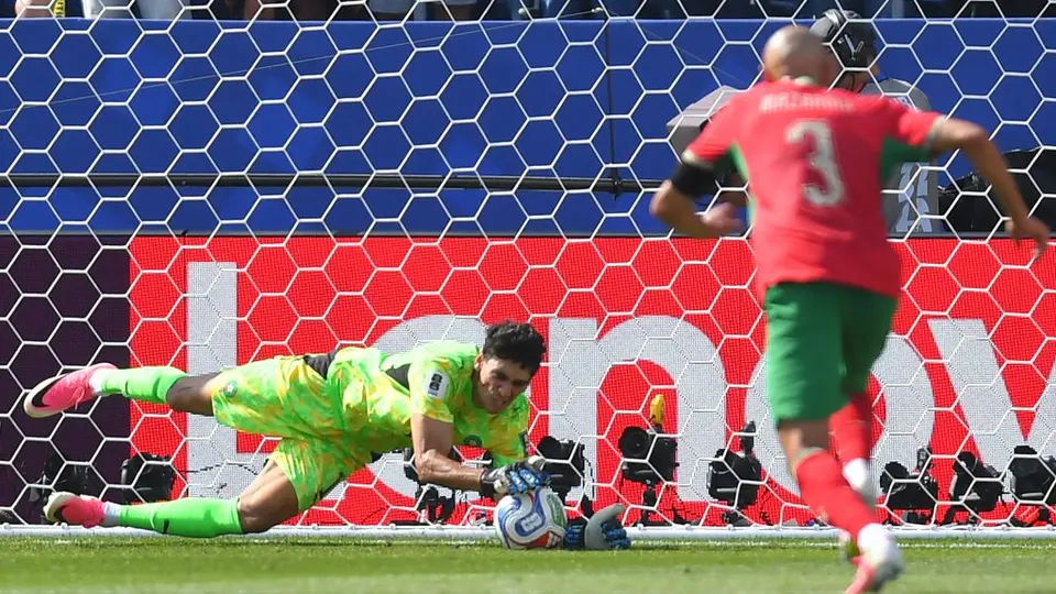 ¿Quién es Yassine Bono? El arquero que atajó un penalti a Mbappé y hace soñar a Marruecos