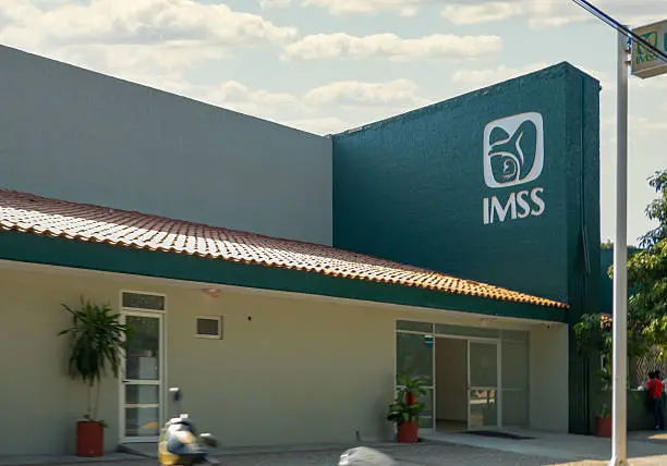 El IMSS alerta a usuarios a no caer en mensajería falsa./@pixabay