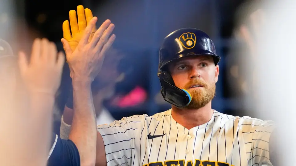 Milwaukee Brewers | AP