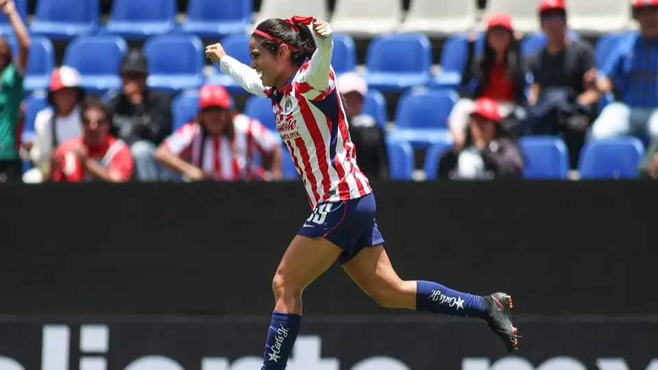 Joseline Montoya en celebración con Chivas ante Puebla en el Apertura 2026 | IMAGO 7