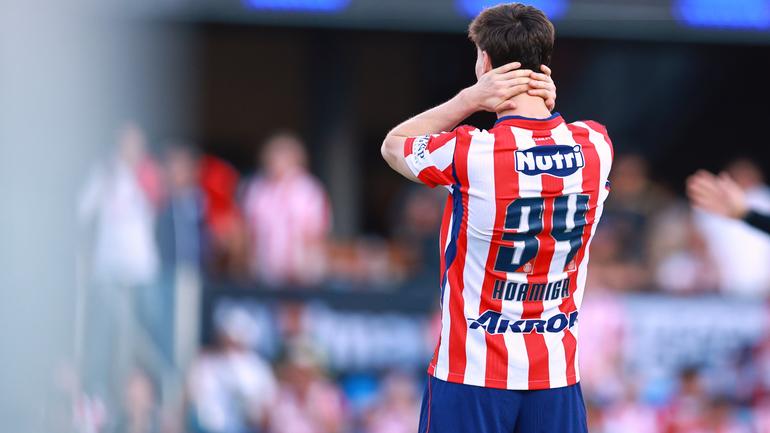 Hormiga González se vuelve a quedar sin anotar en un duelo con Chivas | MexSport