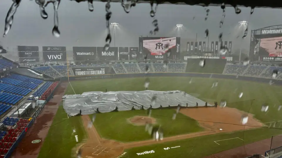 Sultanes explota contra los umpires y presenta queja por polémica suspensión