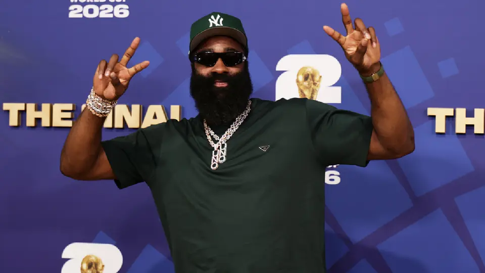 Desestiman cargo menor por armas contra James Harden en Texas
