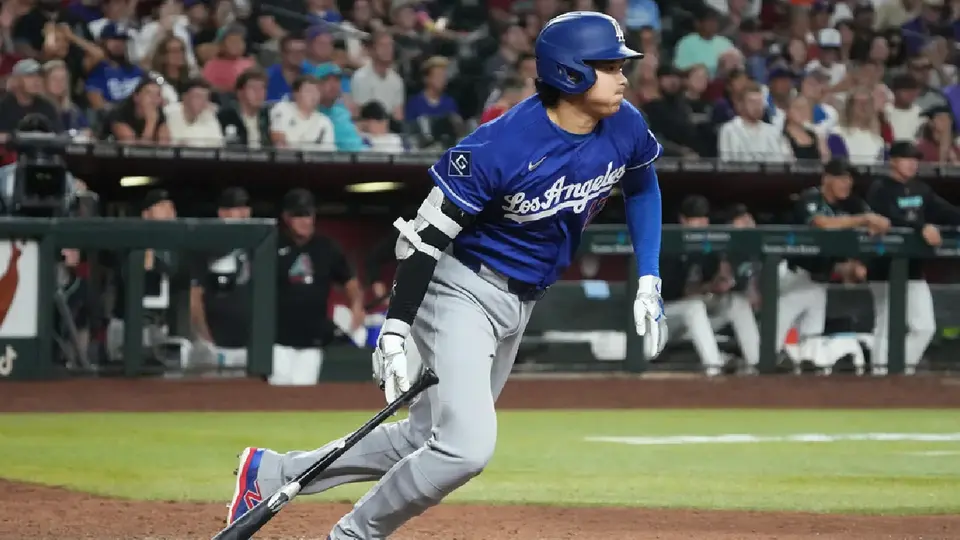 Ohtani rompe sequía negativa de Dodgers con un sencillo en la 10ma entrada