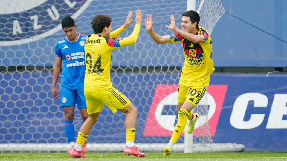 Diego Reyes con América en la Liga MX | IMAGO 7
