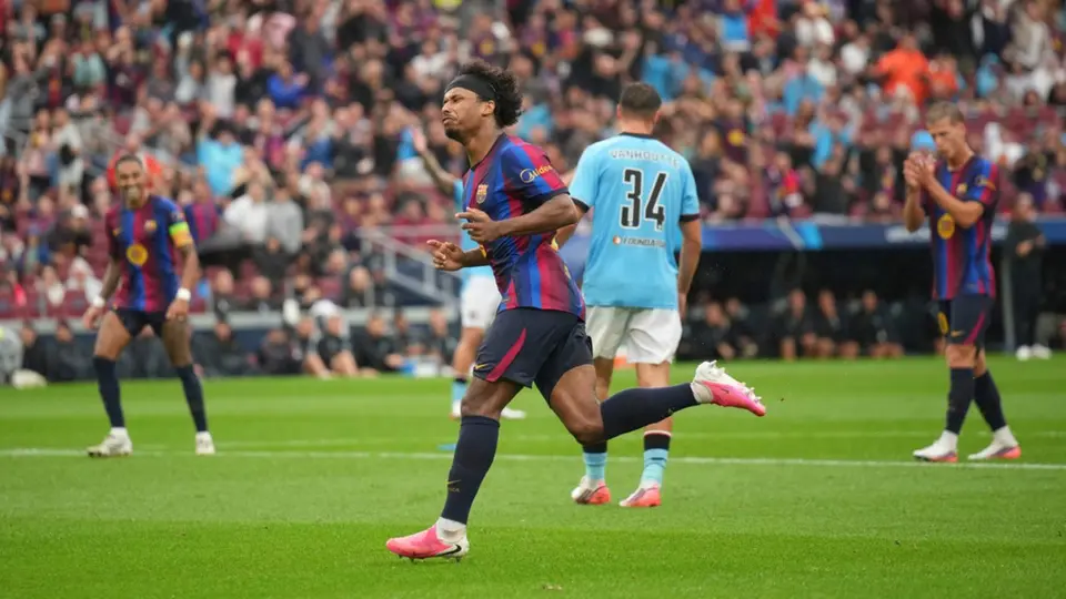 Adeyemi en celebración con Barcelona en Champions League | AP