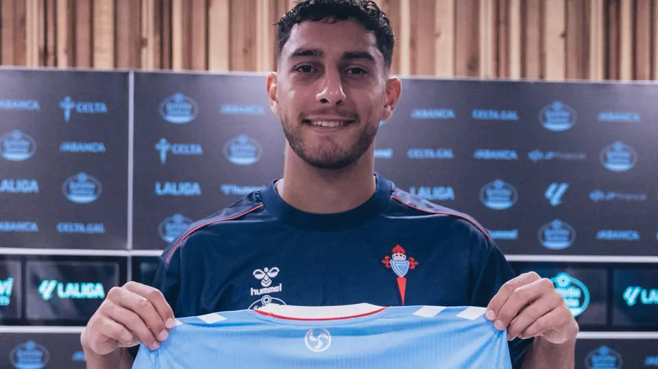Sebastián Cáceres ya luce su nueva playera | rccelta