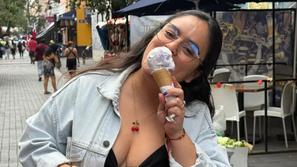 Estos helados combinan una presentación inspirada en La Catrina con distintos sabores. / Georgina Sánchez