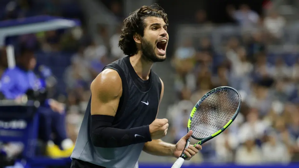 Carlos Alcaraz sufre una sorpresiva derrota ante Ben Shelton y queda fuera del US Open