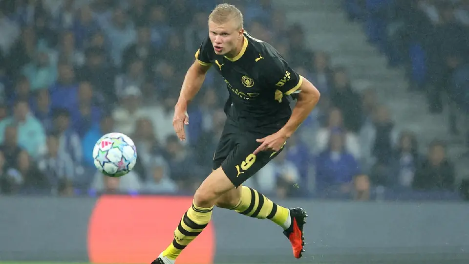 Erling Haaland en el partido de Champions League ante Porto | AP